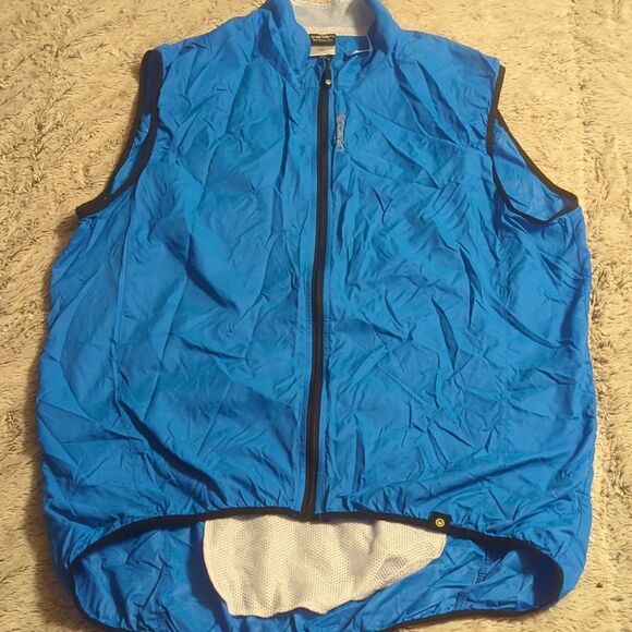 Sugoi Men's Classic Bike Shorts And Cycling Vest - Picture 12 of 14